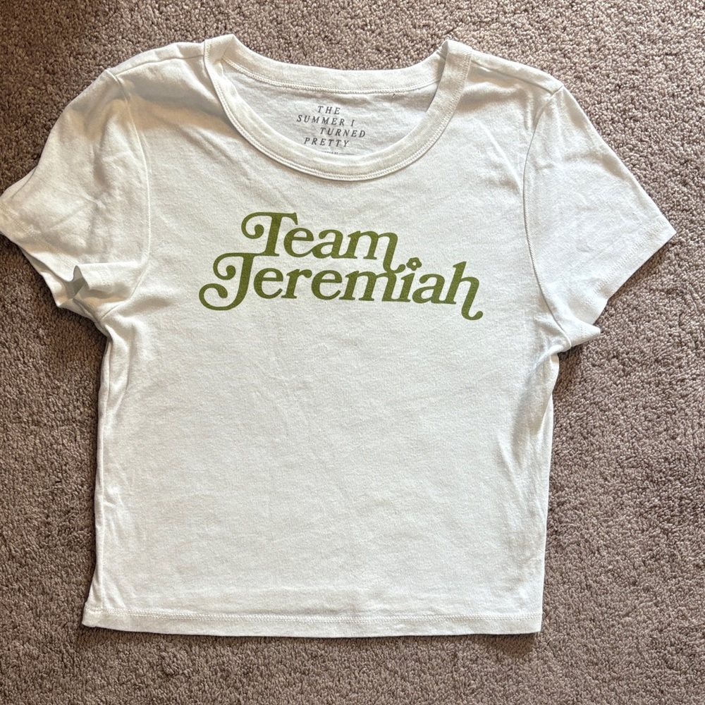 American Eagle Outfitters The Summer I Turned Pretty white tee - team Jeremiah